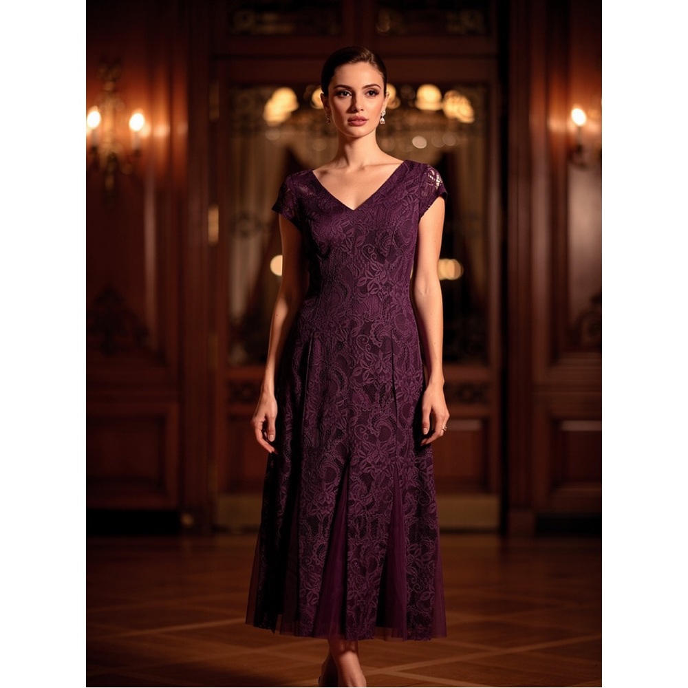 Chic Plum Lace Midi Dress